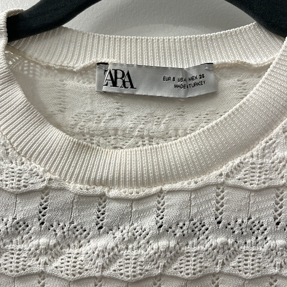 Zara Ruffle Top - Picture 3 of 5